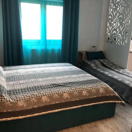 Turquoise - アパート